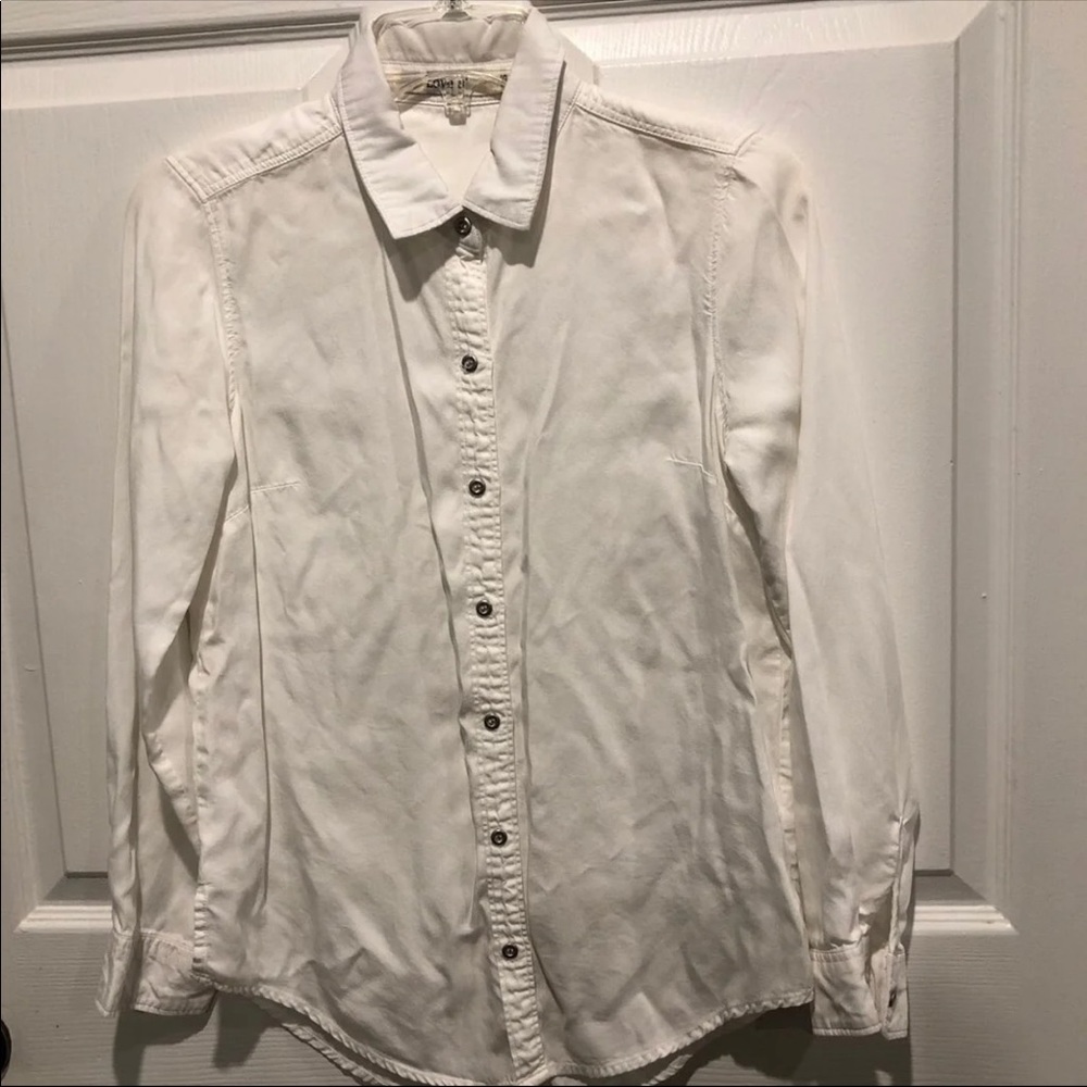 LOVE 83 Women’s White Button Down Shirt 
Sz XS